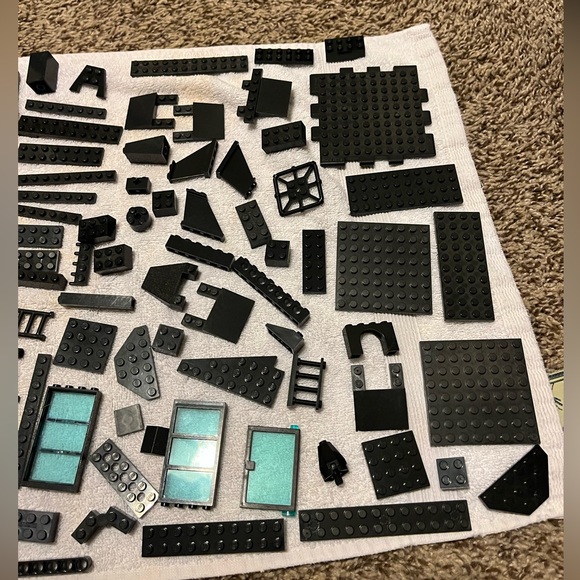 🌺Black only Legos - Picture 5 of 8